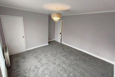 bedroom 3 3 3.jpg