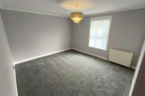 bedroom 3 3.jpg
