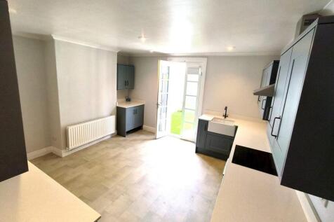 kitchen 3.jpg