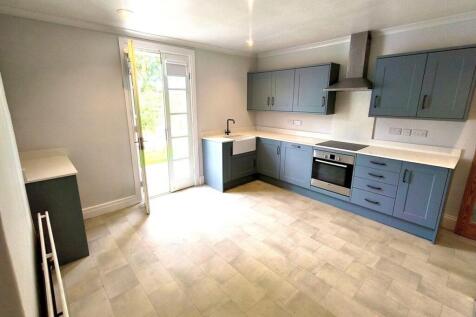 kitchen 4.jpg