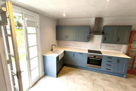 kitchen 5.jpg