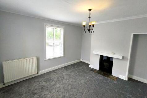 livingroom 2.jpg