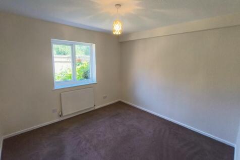 bedroom 1 2.jpg