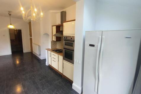 KITCHEN 1.jpg