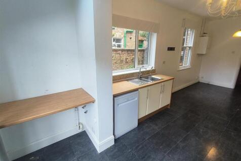 KITCHEN 2.jpg