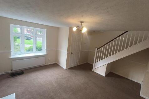 LIVINGROOM 2.jpg