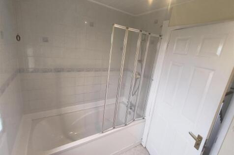 BATHROOM 1.jpg