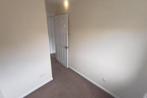BEDROOM 3 1.jpg
