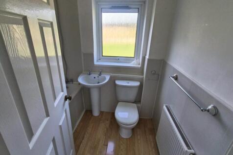 BATHROOM 2.jpg