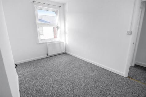 Bedroom 2 2.jpg