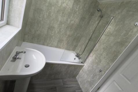 BATHROOM 2.jpg