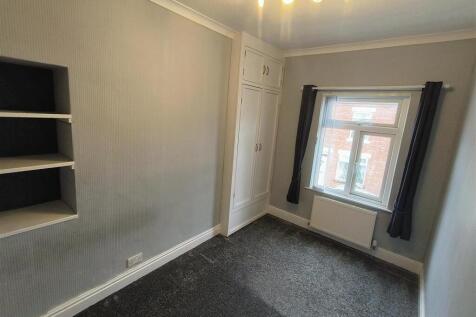 BEDROOM 3 2 .jpg