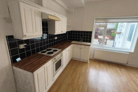 KITCHEN 1.jpg