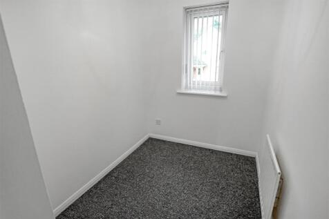 Bedroom 3 1.jpg