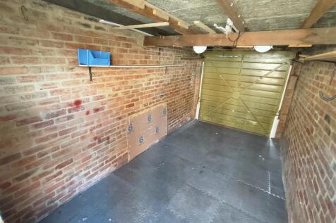 garage.jpg