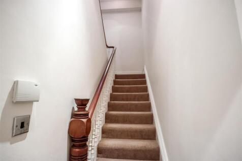 Entrance hallway.jpg