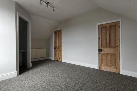 Bedroom 1 (2nd Floor).jpeg