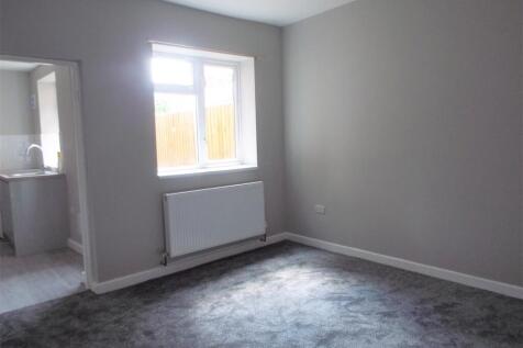 REAR LIVING ROOM