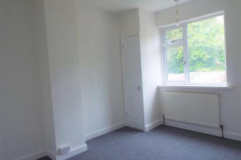 REAR BEDROOM