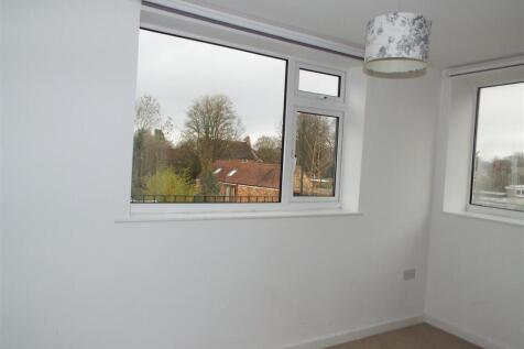 REAR BEDROOM