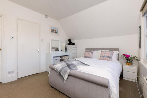 West Hill 142- bed (