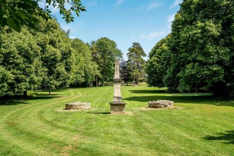 Lawned Garden