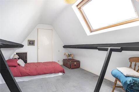 Larch Cottage Bed 4