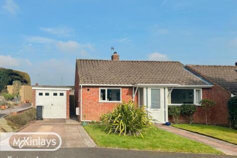 2 Bedroom Bungalow for Sale in Wiveliscombe