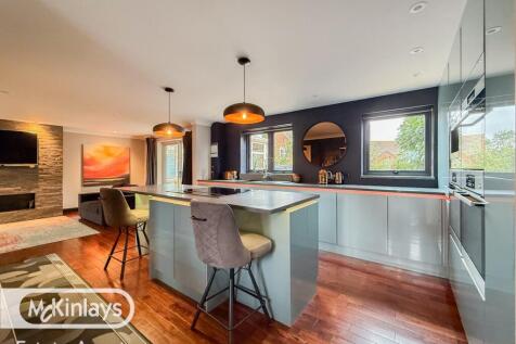 Modern 4 Bedroom Detached for Sale, Viewing is a 