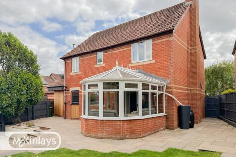 Modern 4 Bedroom Detached for Sale, Viewing is a 