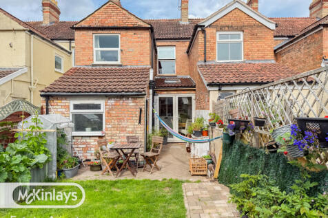 3 Bedroom Terraced for Sale