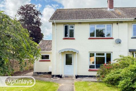Spacious Three-Bedroom Home with Garden on the ed