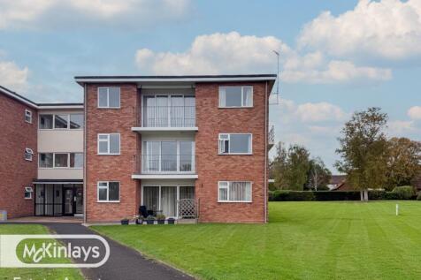 Minster Court, Galmington ¿ First-Floor Apartme