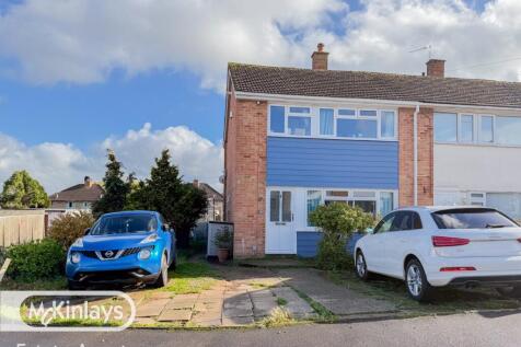 Three-Bed Home in Galmington ¿ Corner Plot &amp; Gr