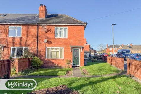 A fantastic 2 bedroom renovation opportunity in W