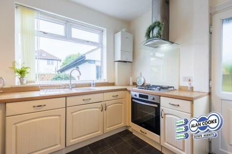 FITTED KITCHEN