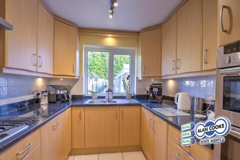 EXTENDED BREAKFAST KITCHEN