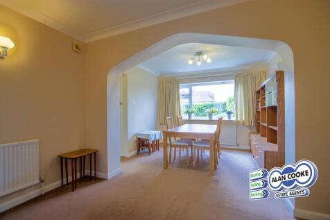 EXTENDED DINING ROOM