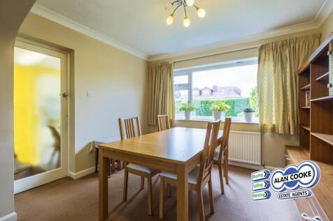 EXTENDED DINING ROOM