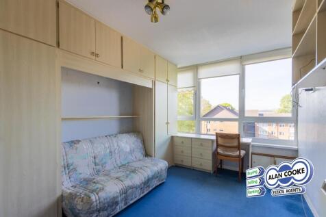 BEDROOM 2
