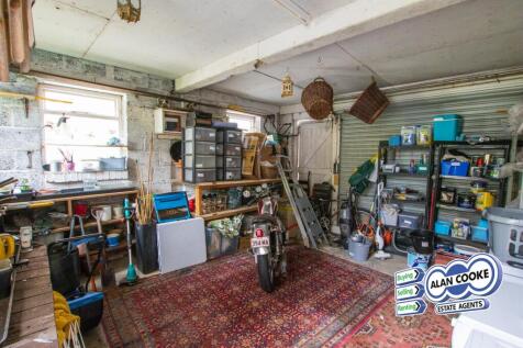 INTEGRAL DOUBLE WIDTH GARAGE