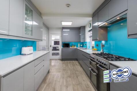 EXTENDED DINING KITCHEN