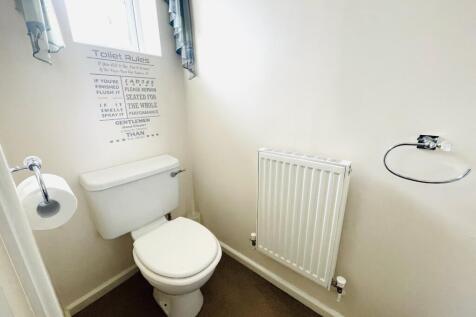 Cloakroom/wc