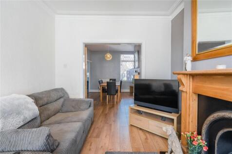Living Room (2)