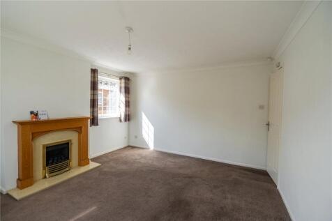Living Room (2)