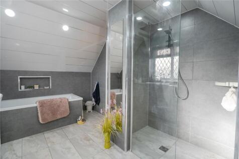 Ff Bathroom (2)