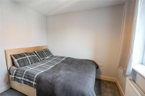 Bedroom 2 (2)
