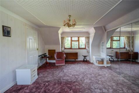 Bedroom 1 (2)