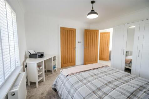 Bedroom 2 (2)