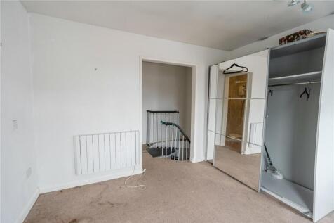 Bedroom 1 (2)